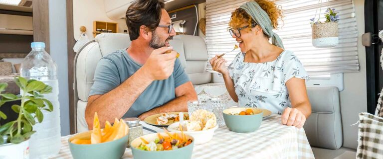 Wohnmobil Kühlschrank im Sommer – kühlen lassen statt kämpfen